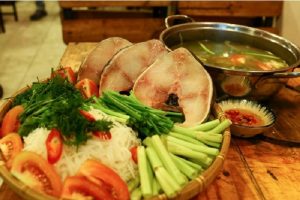 Lẩu cá bóp nấu xoài Phú Quốc – ăn là ngon, thử  là nhớ